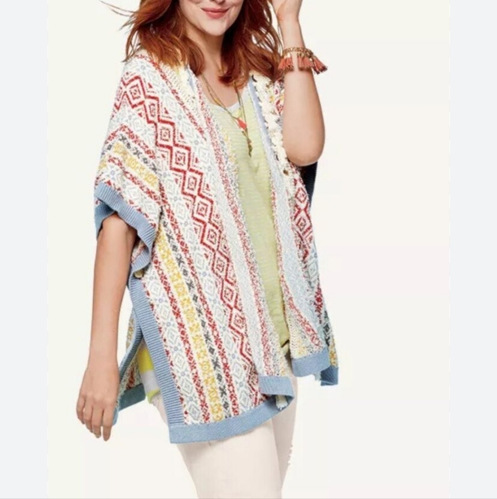 Cabi Love Carol Siesta Poncho Sweater Size Xs/sm But Can Fit All Sizes
